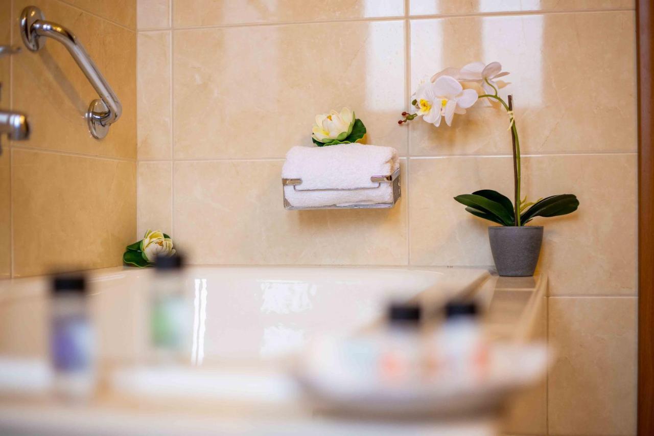 Baldeneige Hotel Pramanta Ngoại thất bức ảnh