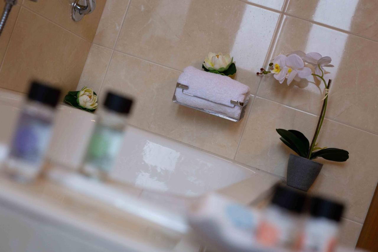 Baldeneige Hotel Pramanta Ngoại thất bức ảnh